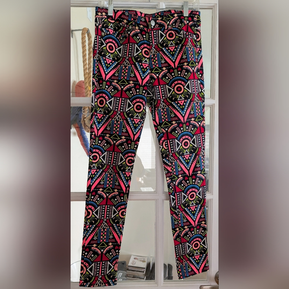 Divided Multicolor Geometric Leggings